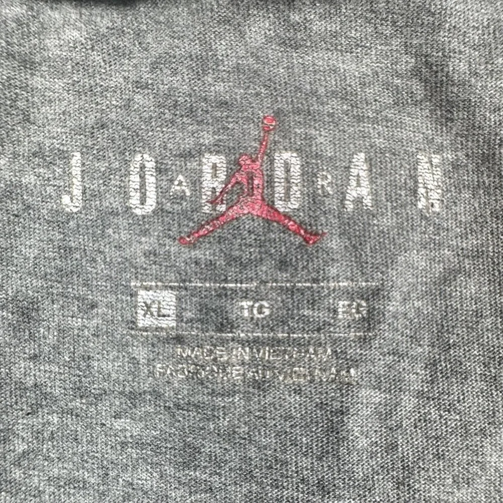 Jordan Shirt Mens XL Gray Jumpman Dunk Graphic Basketball Tee BQ6736-091 NBA